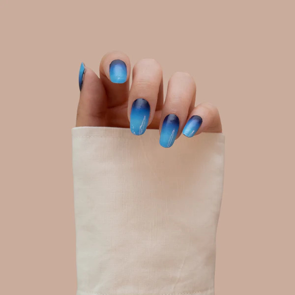 fall-nail-color-trend-deep-ocean